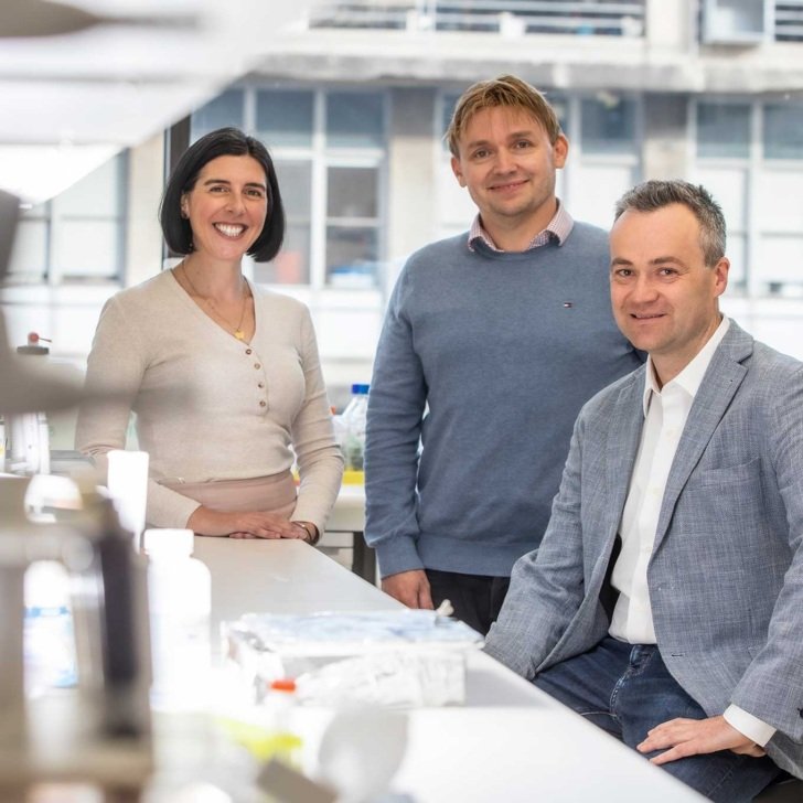 Dr Rebecca Nisbet, Professor Bradley Turner and Associate Professor Daniel Scott in a Florey laboratory.